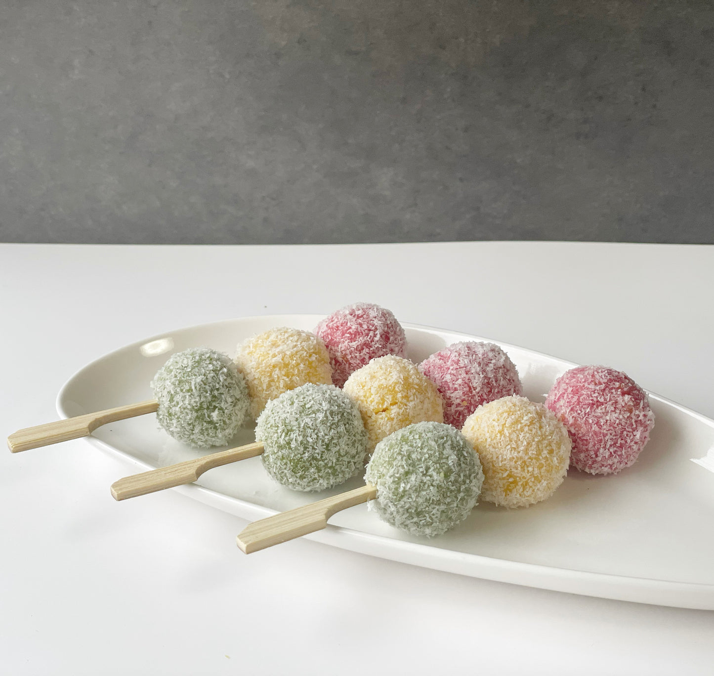 Tricolored meat dumplings